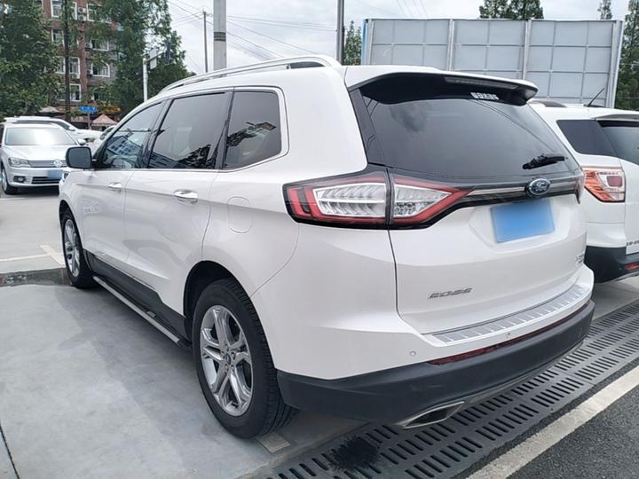 Edge 2018 EcoBoost 245 RWD 7-Seater China VI photo 4