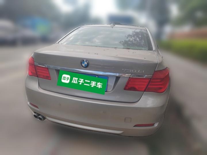 7 Series 2011 730Li photo 5