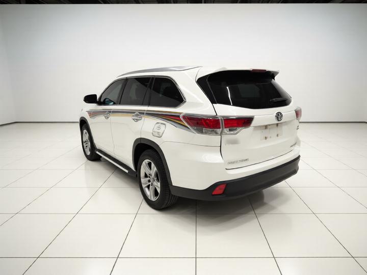 Highlander 2015 2.0T AWD Luxury 7-Seater photo 4