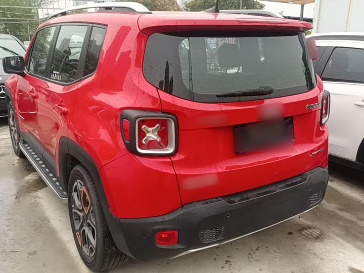 Renegade 2017 180T AT Smart photo 4
