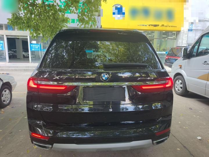X7 2021 xDrive40i Leading Luxury photo 3
