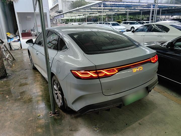 Qin L 2024 DM-i 80KM Leading photo 4