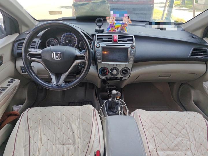 Classic 2012 1.5L MT Comfort photo 5