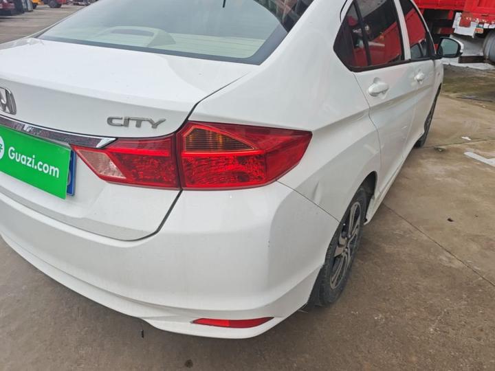 2017 1.5L CVT Comfort photo 7
