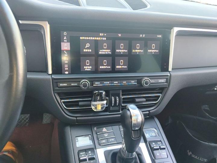 2018 Macan 2.0T photo 8