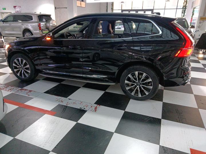 XC60 2023 B5 AWD Luxury photo 4