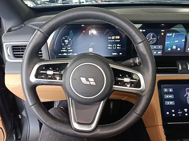 Li Auto ONE 2021 EREV 6-Seater photo 6