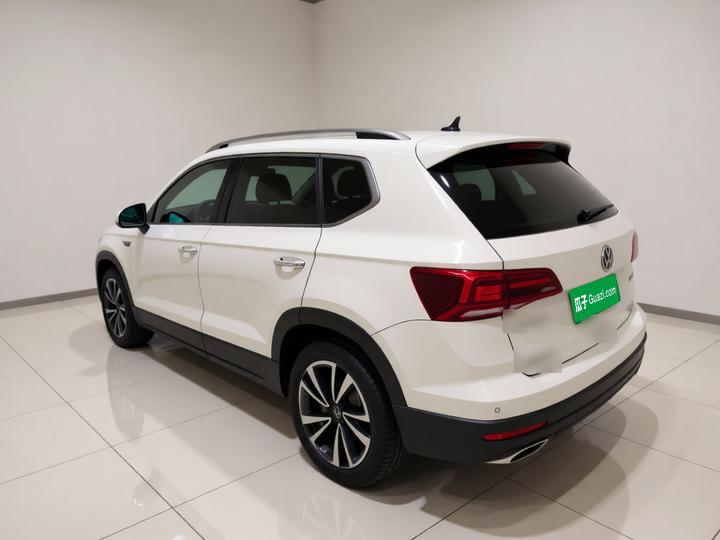 Tharu 2022 280TSI RWD Luxury photo 4