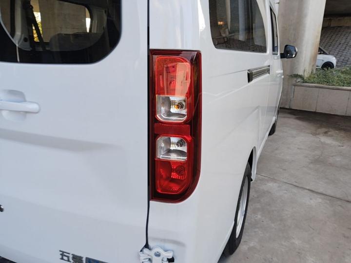 Wuling 2026 330km Bus Comfort photo 7