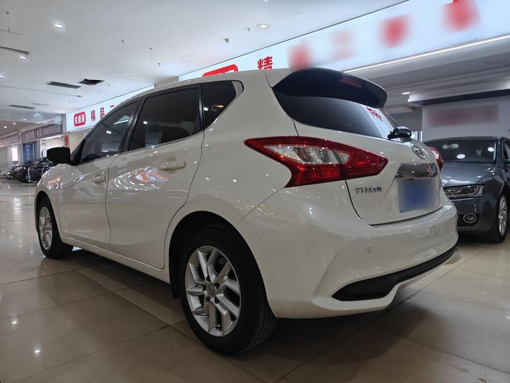 Tiida 2024 1.6L CVT photo 4