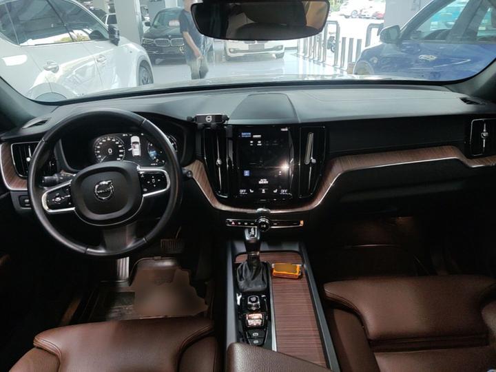 XC60 2021 T5 AWD Luxury photo 5