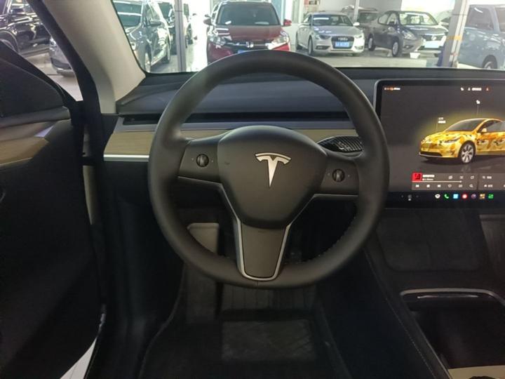 Model Y 2022 Facelift RWD photo 6