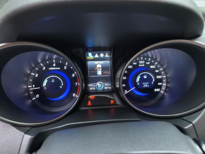 CS75 2015 1.8T AT AWD Elite IV photo 8