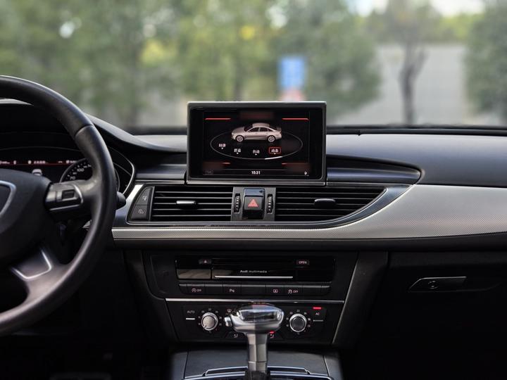 A6L 2012 TFSI Standard photo 5