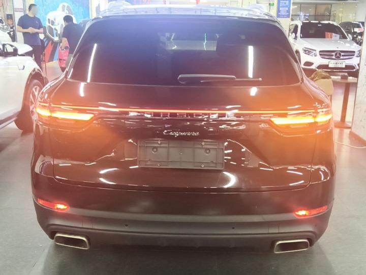 2018 Cayenne 3.0T photo 3
