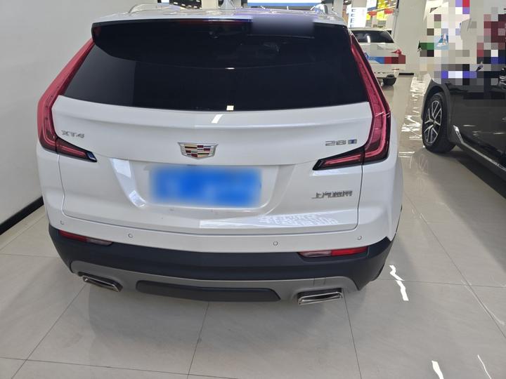XT4 2022 28T RWD Luxury photo 3