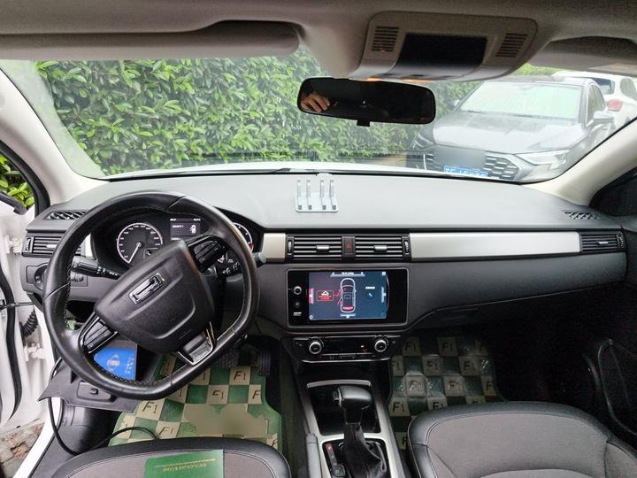 3 2016 SUV 1.6T AT photo 5