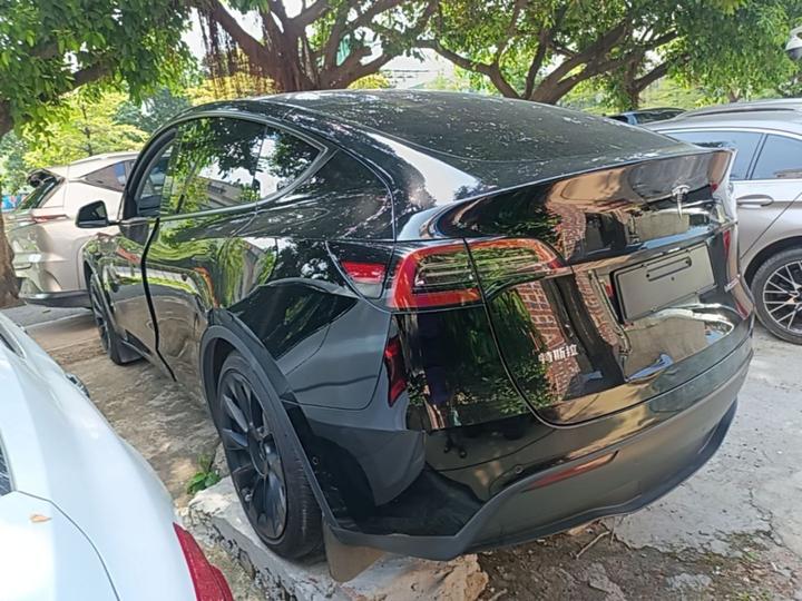 Model Y 2021 Standard Range RWD photo 4