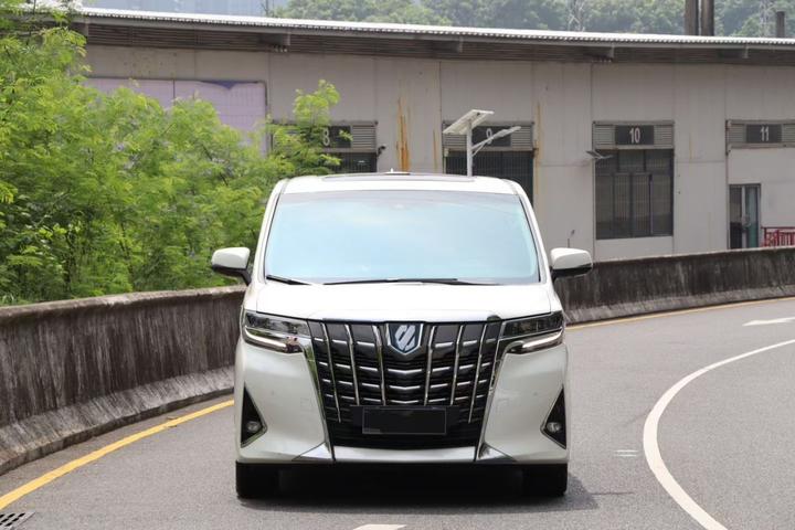 Alphard 2021 Hybrid 2.5L Luxury photo 2