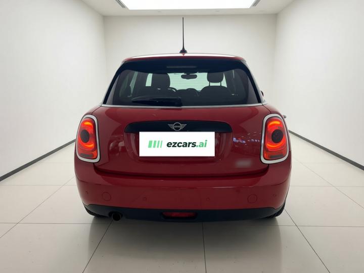 2019 1.5T ONE 5-Door photo 3