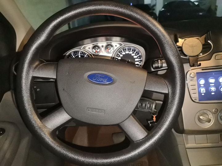 Focus 2013 Hatchback Classic 1.8L AT photo 7