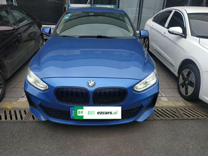 1 Series 2019 120i Leading M Sport Package photo 2