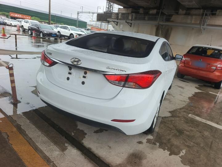 Elantra 2016 1.6L AT Smart photo 6