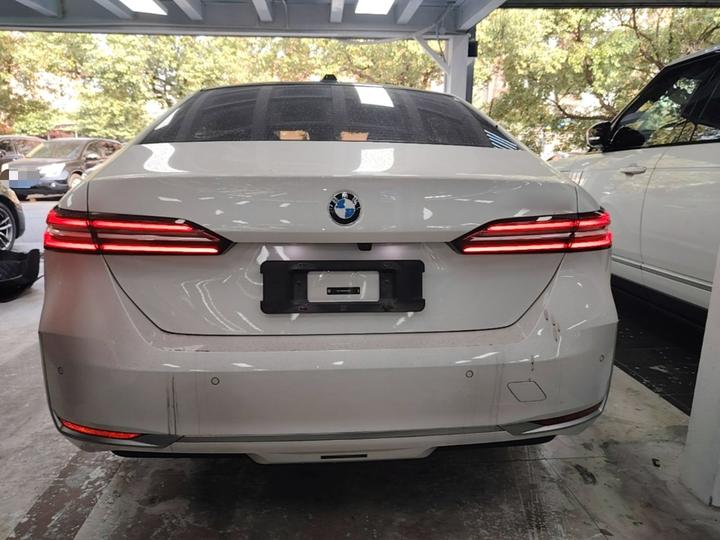 5 Series 2024 525Li Luxury photo 5