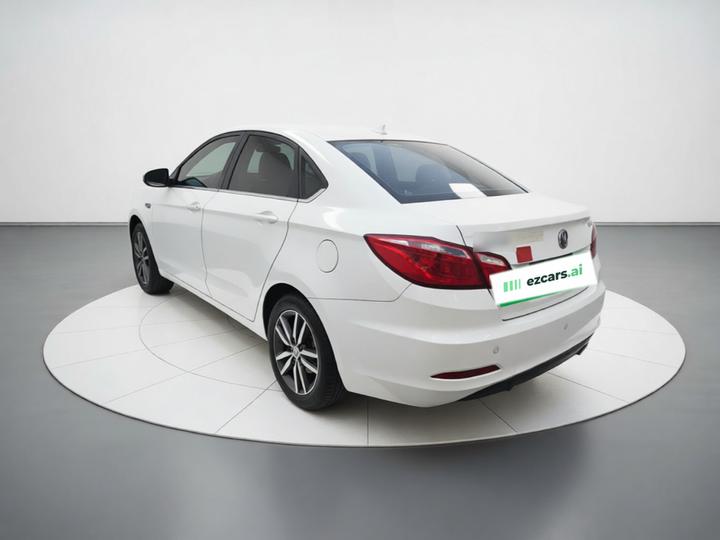 Eado 2015 1.6L MT Luxury IV photo 4