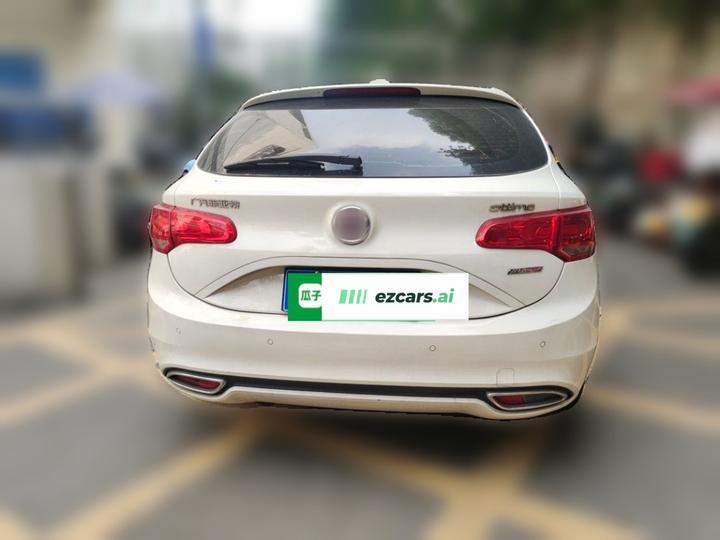 Fiat 2014 1.4T AT Comfort photo 5