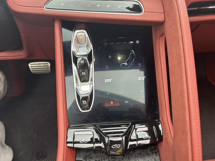 MG Cyberster 2024 580km photo 5