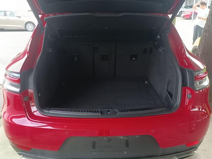 2018 Macan 2.0T photo 8