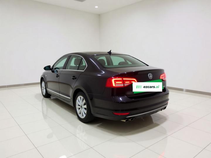 Sagitar 2015 1.6L AT Comfort photo 4