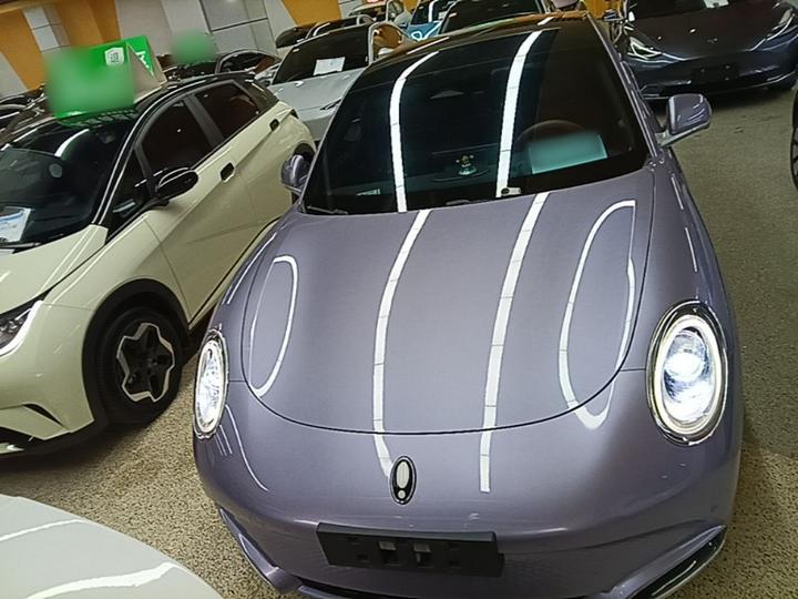 2022 555km Premium photo 2