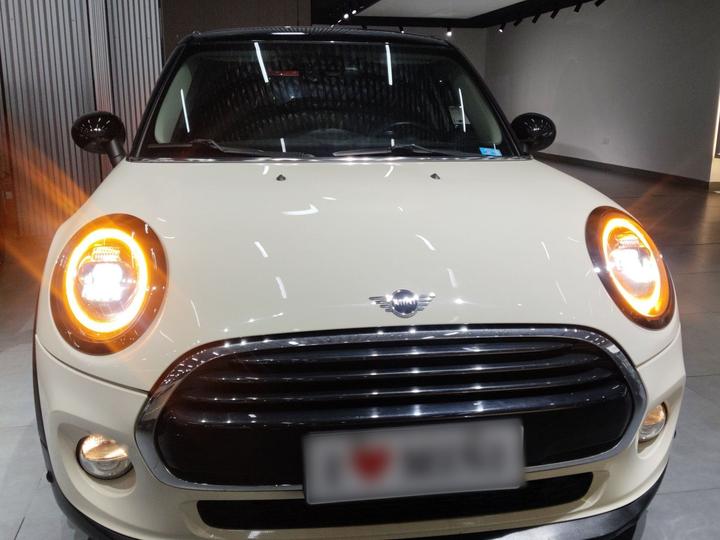 2018 1.5T COOPER Classic 5-Door photo 2