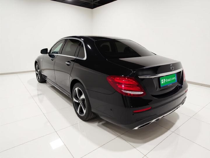 E-Class 2017 E 300 L Sport Luxury photo 4