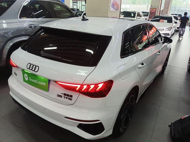 A3 2024 Sportback 35 TFSI Luxury Sport photo 4