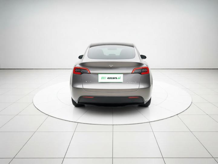 Model Y 2024 RWD photo 3
