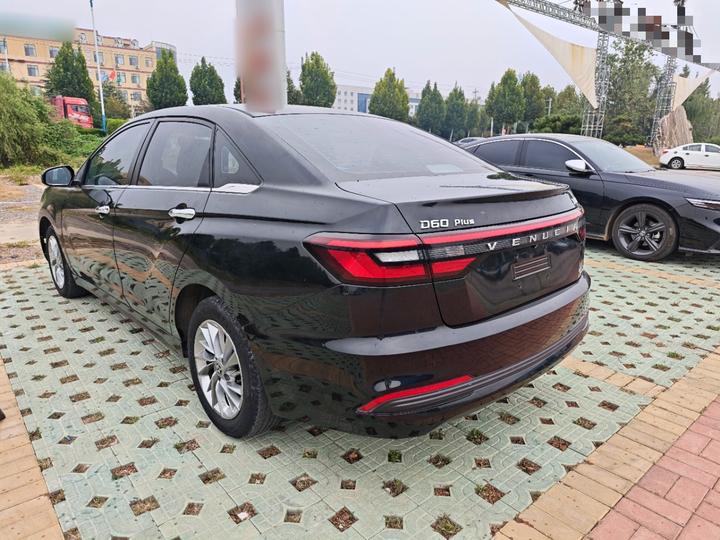 D60 2021 PLUS 1.6L XL CVT photo 4