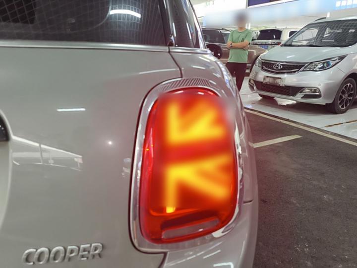 2021 1.5T COOPER 5-Door photo 7