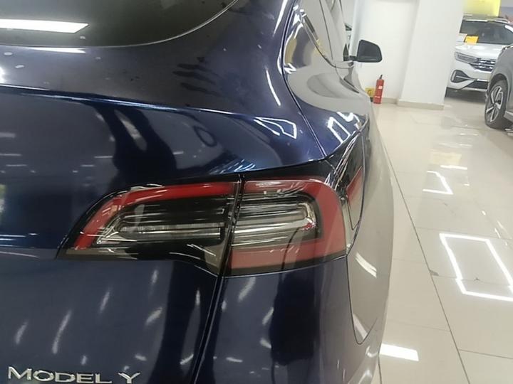 Model Y 2022 Facelift RWD photo 7
