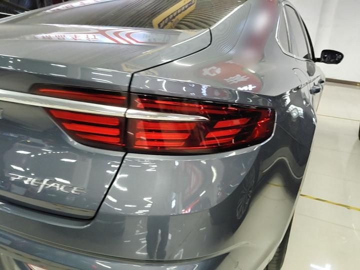 Preface 2021 Facelift 2.0TD Premium photo 7