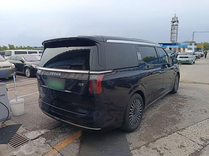 009 2024 6-Seater Executive AWD 108kWh photo 4