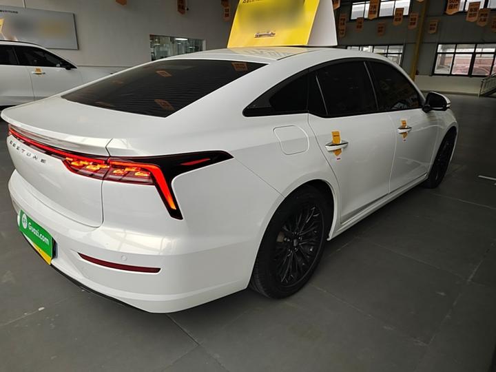 Bestune B70 2022 3rd Gen 1.5T AT Exclusive photo 6