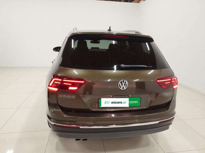 Tiguan L 2017 330TSI AT RWD Flagship photo 3