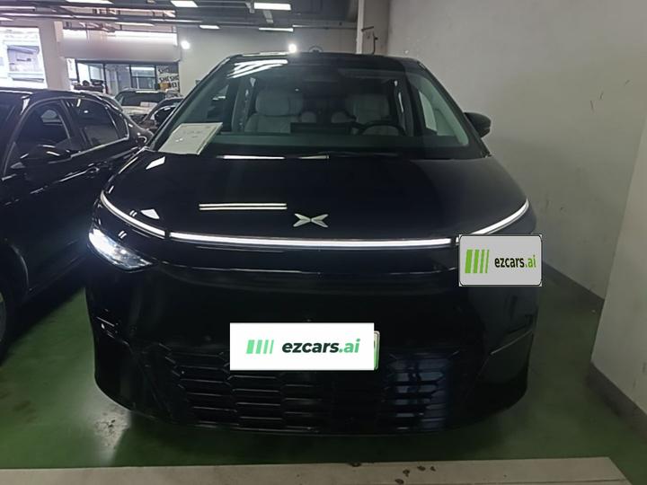 X9 2024 640 AWD Performance Max photo 2