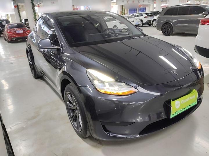 Model Y 2024 RWD photo 3
