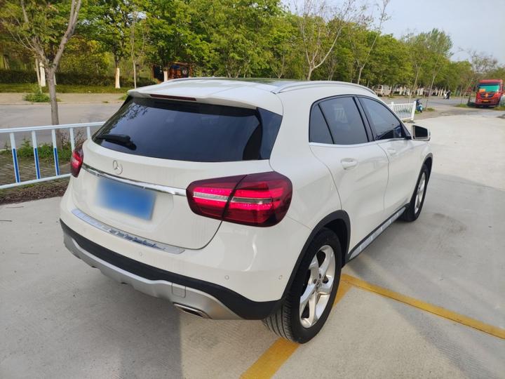 GLA 2019 GLA 200 Dynamic photo 4