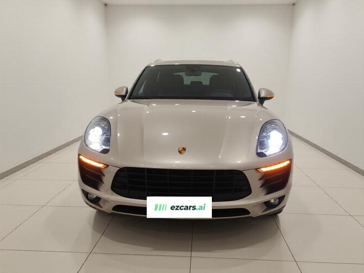 2017 Macan 2.0T photo 2