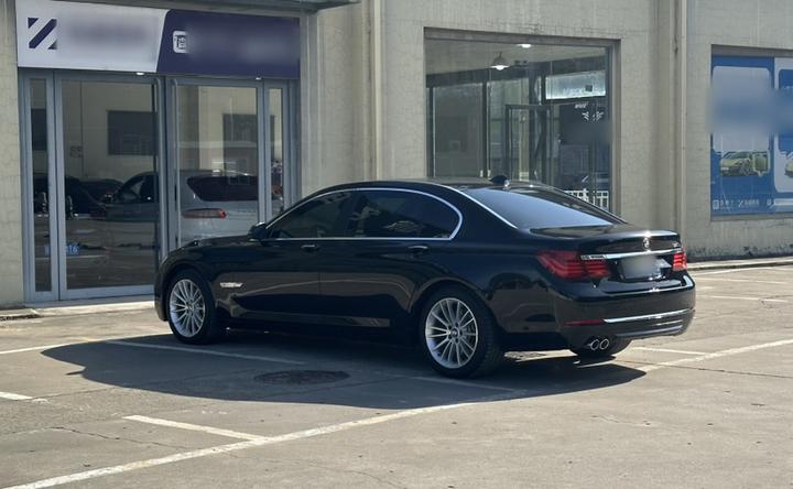 7 Series 2014 730Li photo 5